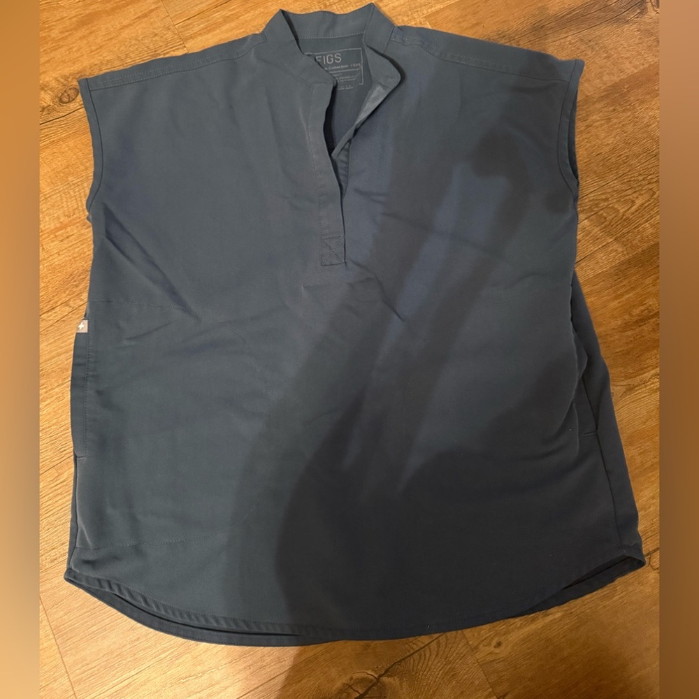 COPY - women's Dark Harbor Rafaela™ - Oversized Scrub Top - XXS / Dark Harbor